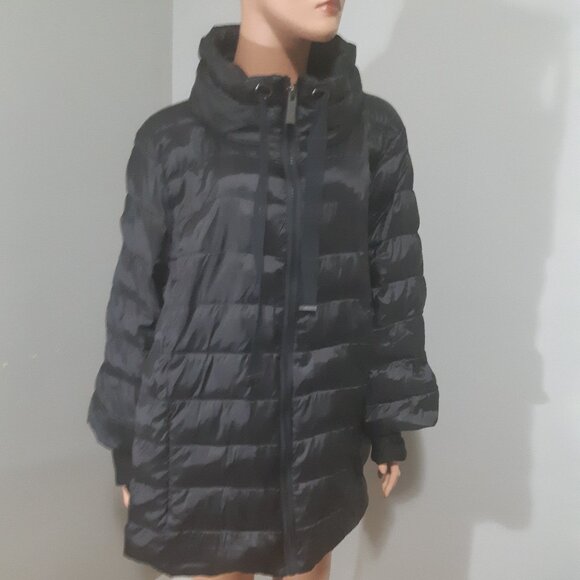 Nuage Luxury Puffer Jacket Size XL Unique Style Light weighted - Picture 2 of 16
